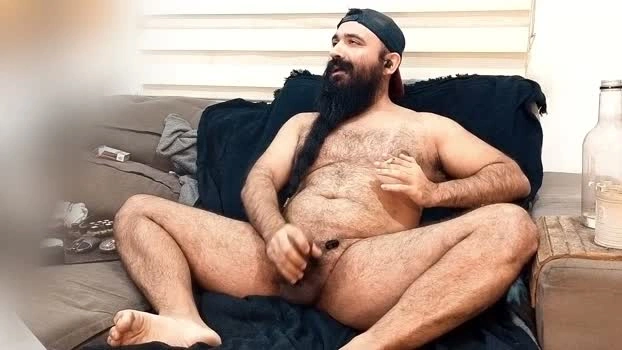 BeardedSmoker 16-07-2026 Male Cap suck analtoy toy legs