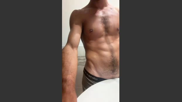 nome_sconosciu1 15-07-2026 Male Cap sexy toys Topless bigass