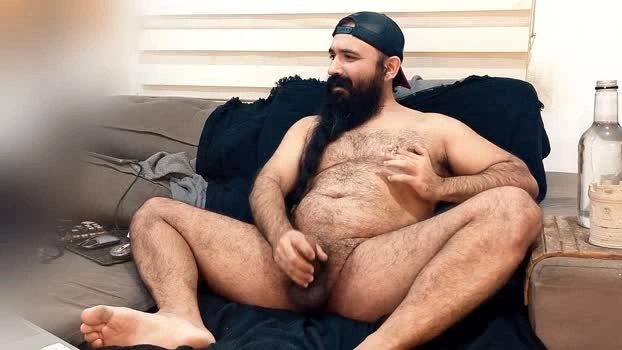 BeardedSmoker 16-07-2026 Male Cap bigballs blowjob prettyface natural
