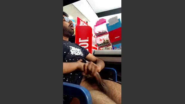 Shwfgdaa 17-07-2026 Male Cap suckcock gay legs sexymale