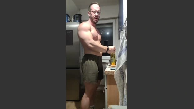yumyum18 19-07-2026 Male Cap Topless kink hard kinky