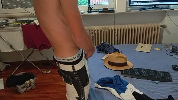 amphe 22-07-2026 Male Cap wank Recorded Ass playtime
