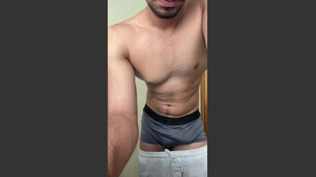 rodrigosacudo 23-07-2026 Male Cap handsome fuckface sexy beautiful